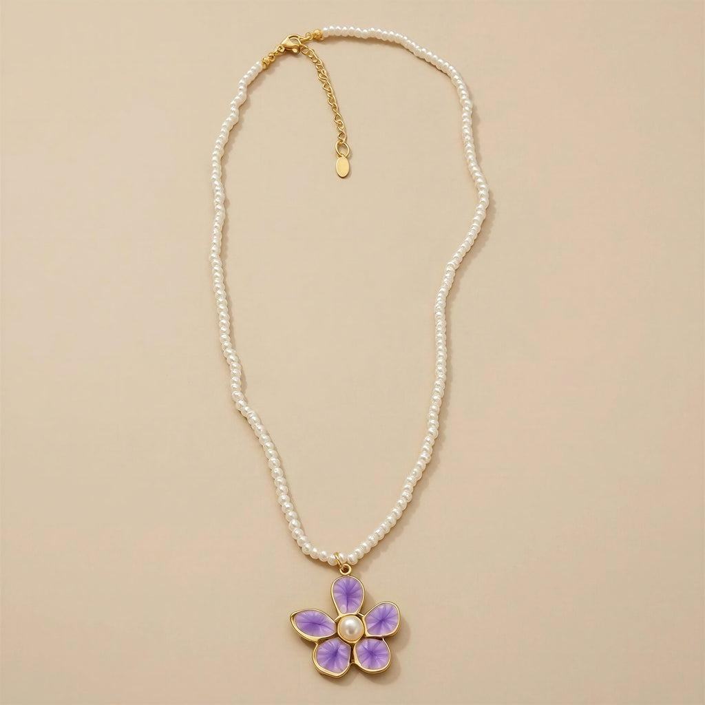 Collar perla con flor esmalte