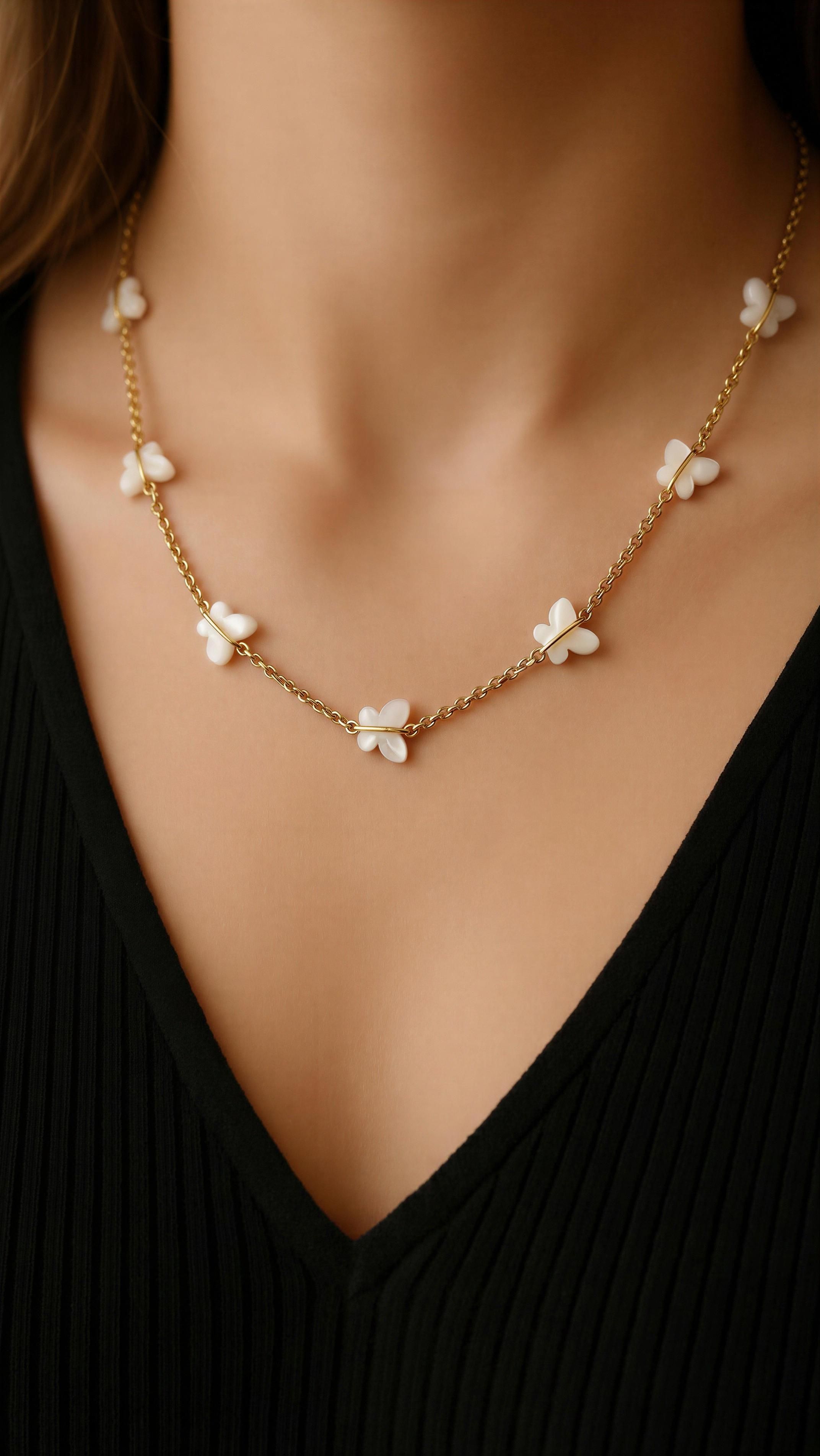 Collar mariposa